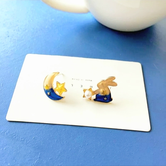 Gold plated Blue star moon Bunny pearl earrings with silver post - Picture 7 of 11
